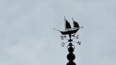 Toujours dans le vent, une véritable girouette met les voiles